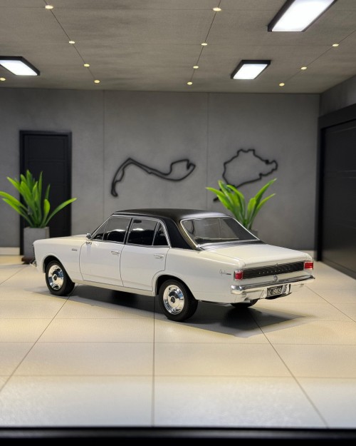 1969 CHEVROLET OPALA BRANCO COM TETO PRETO 1/24