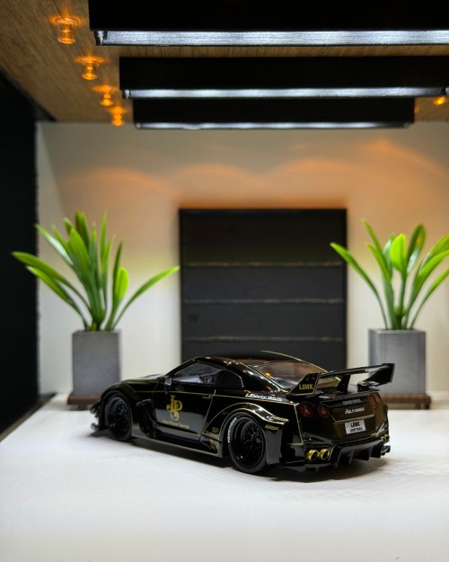 Nissan GT-R (R35) LB Silhouette JPS 1/43