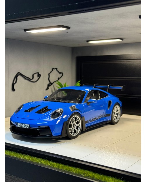 PORSCHE 911 992 GT3 RS 1/18
