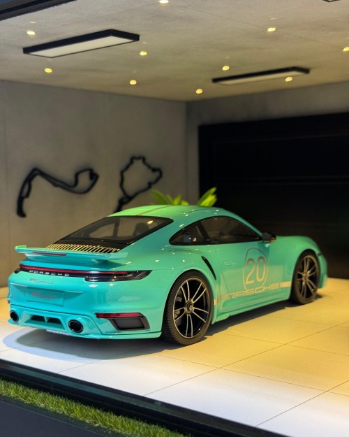 PORSCHE 911 992 TURBO S SPORT 1/18