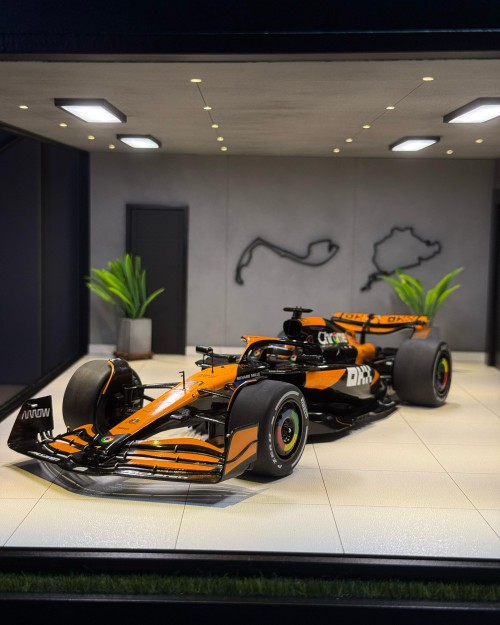 McLaren MCL38 Oscar Piastri GP Austrália 2024 1:18