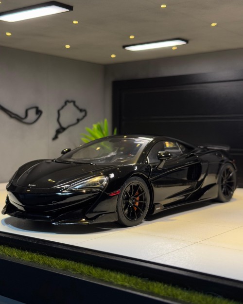 McLaren 600LT 2018 1/18 